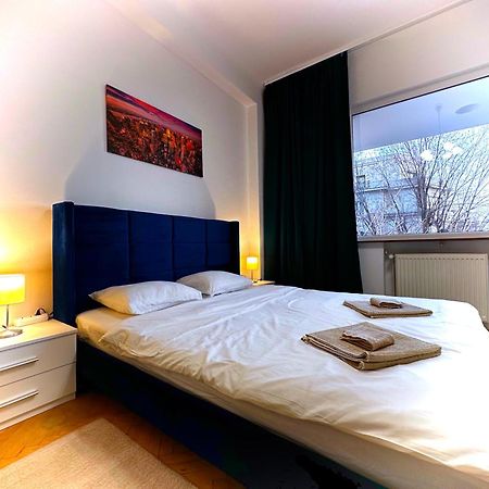 בוקרשט Ultracentral Apartment 4 Rooms - Old City Center -120 Square Meters - מראה חיצוני תמונה