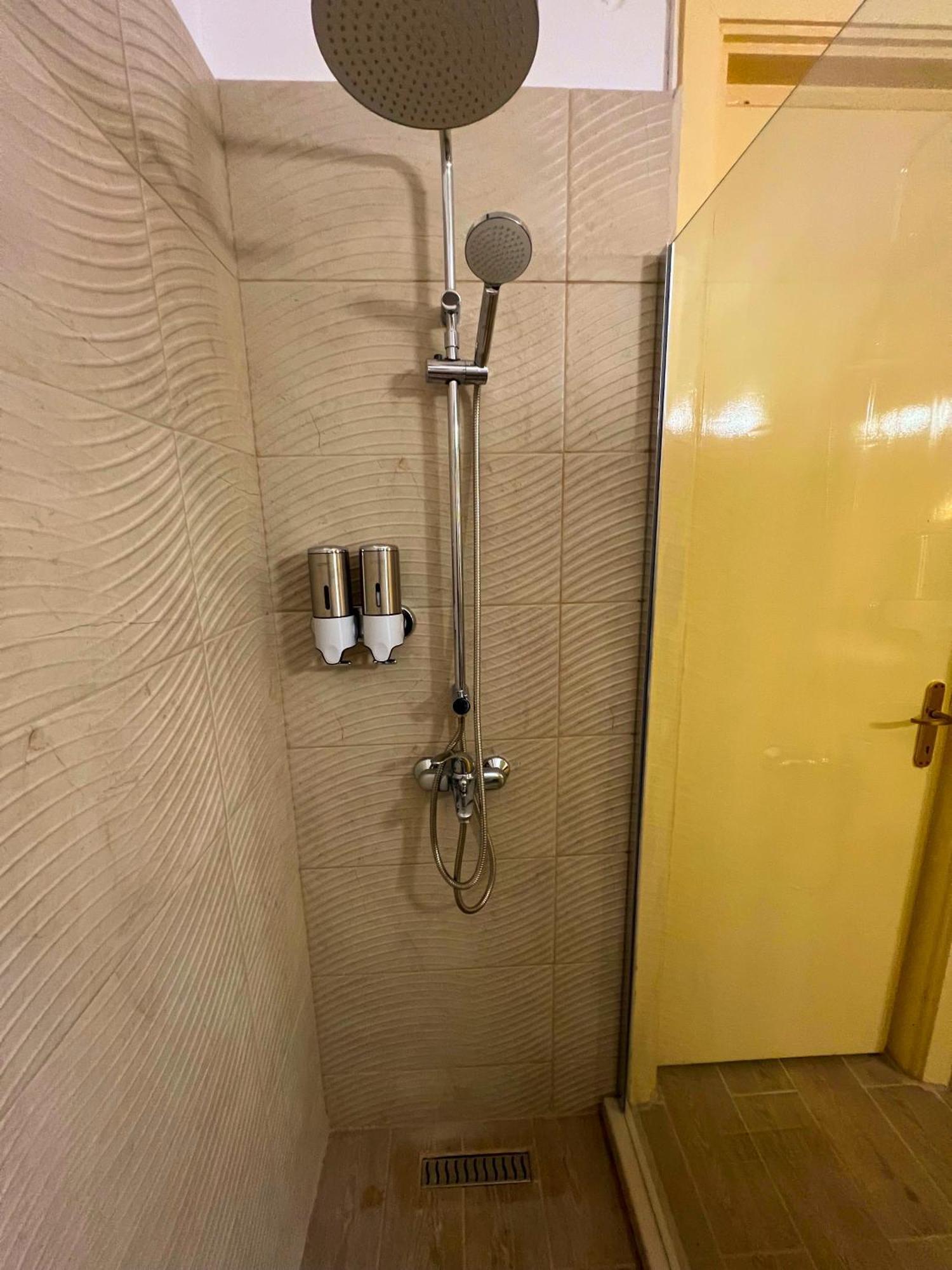 בוקרשט Ultracentral Apartment 4 Rooms - Old City Center -120 Square Meters - מראה חיצוני תמונה