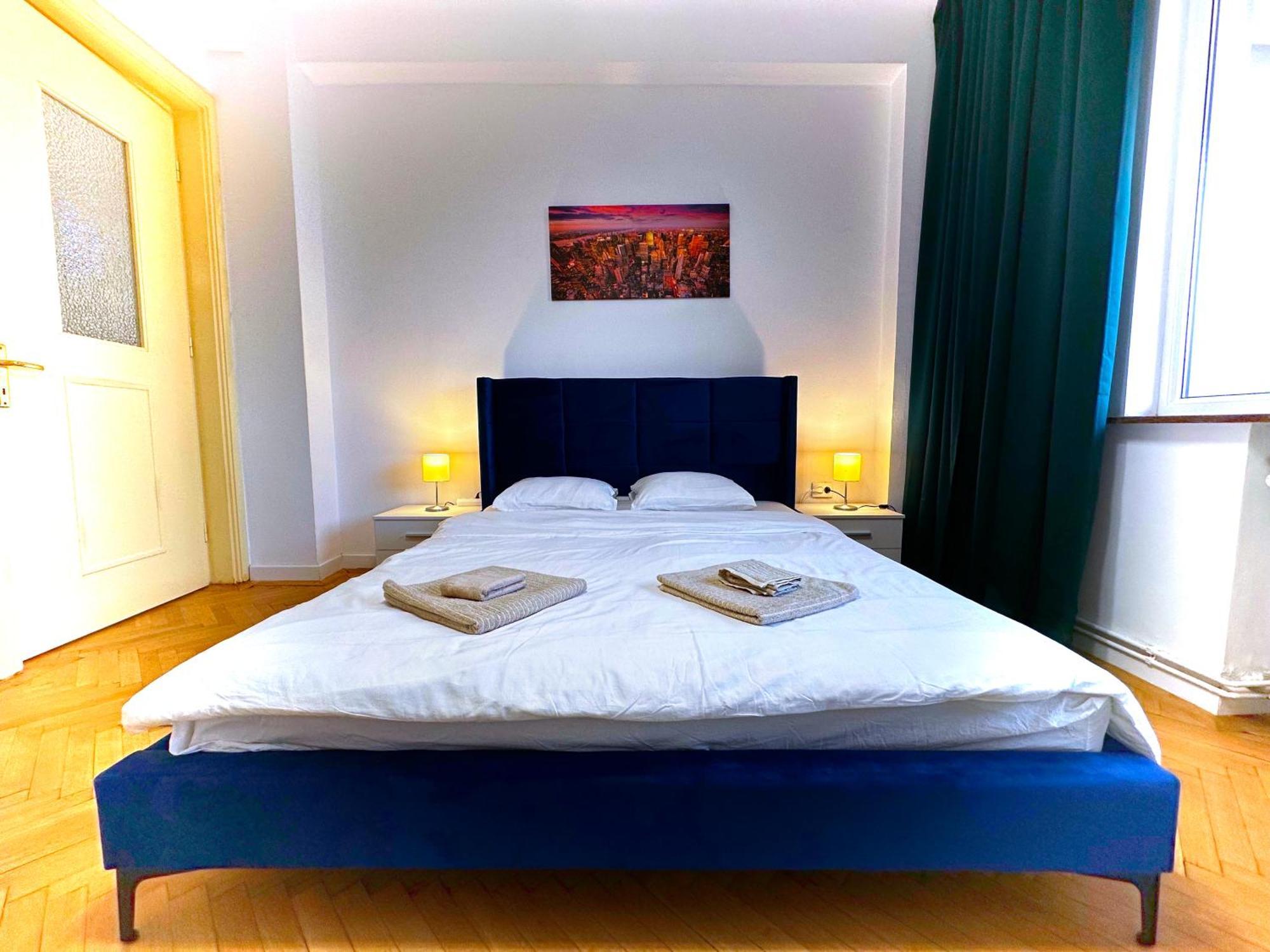 בוקרשט Ultracentral Apartment 4 Rooms - Old City Center -120 Square Meters - מראה חיצוני תמונה