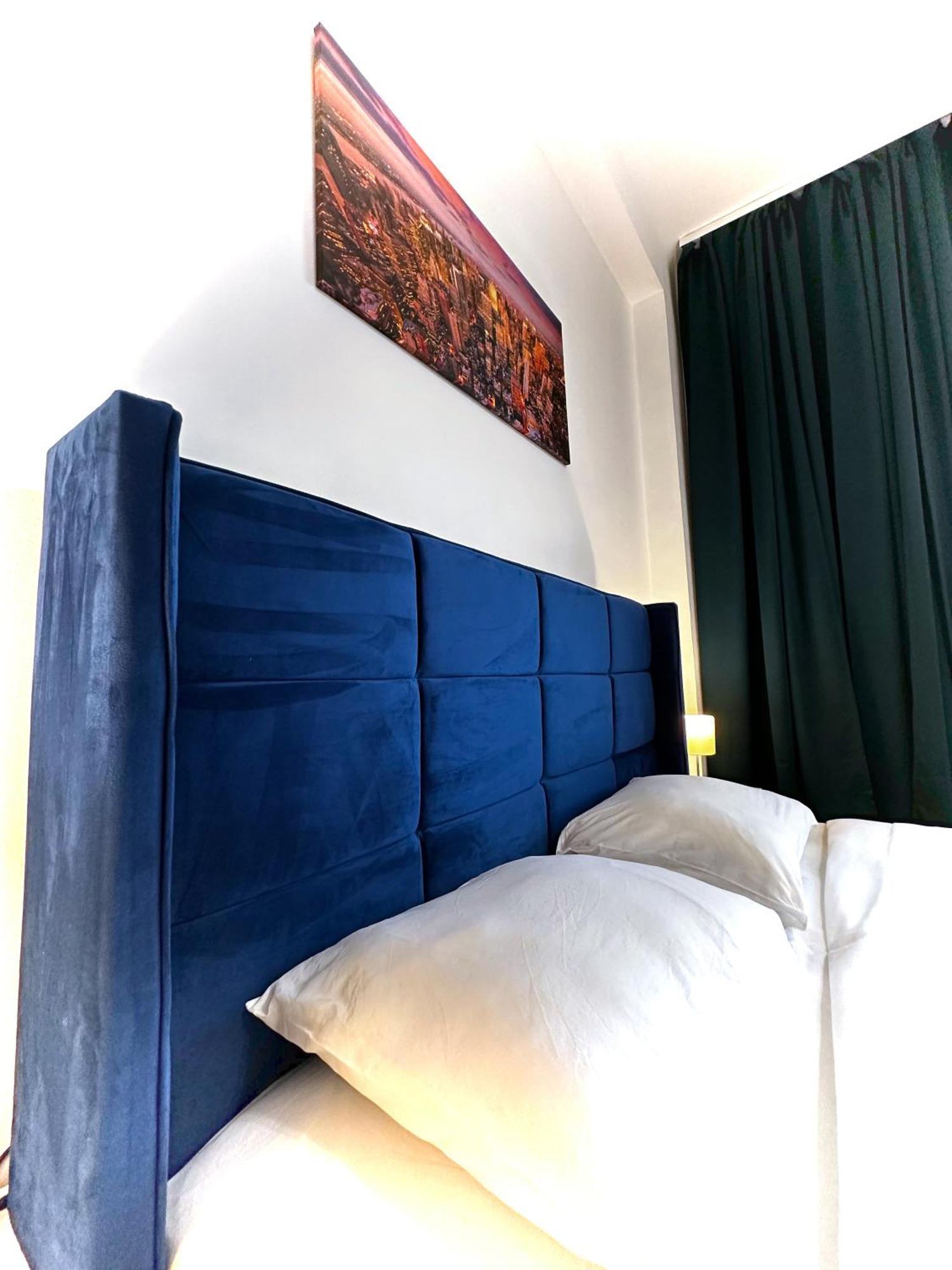 בוקרשט Ultracentral Apartment 4 Rooms - Old City Center -120 Square Meters - מראה חיצוני תמונה