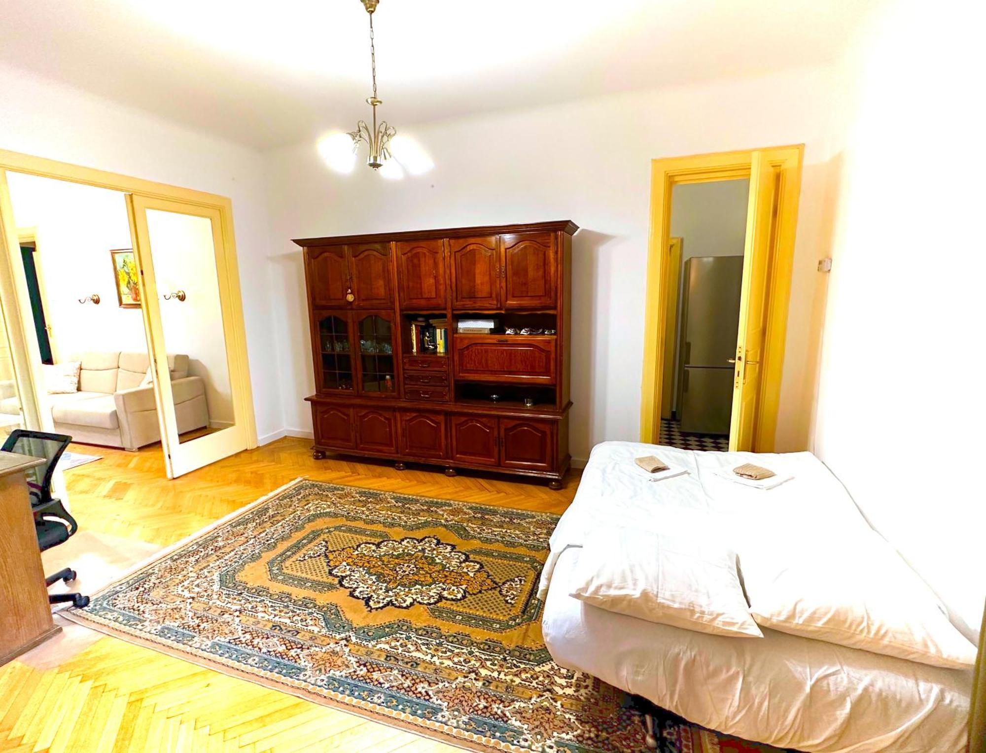 בוקרשט Ultracentral Apartment 4 Rooms - Old City Center -120 Square Meters - מראה חיצוני תמונה
