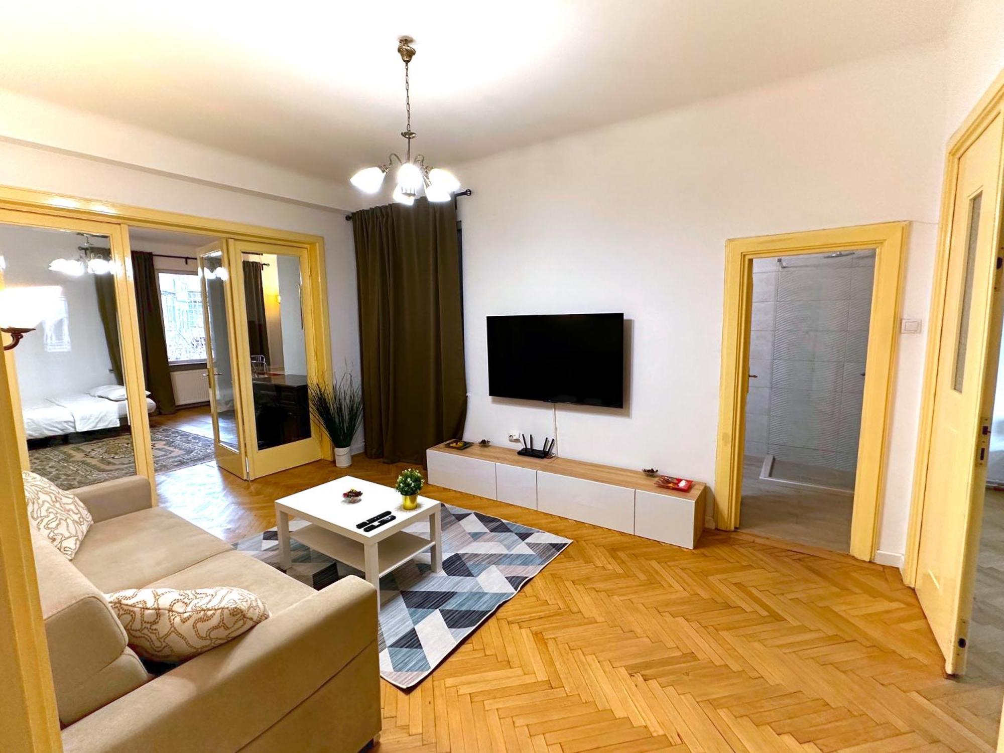 בוקרשט Ultracentral Apartment 4 Rooms - Old City Center -120 Square Meters - מראה חיצוני תמונה